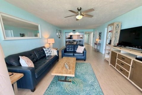 Condo in Daytona Beach Shores, Florida, 2 bedrooms  № 2236218 - photo 15