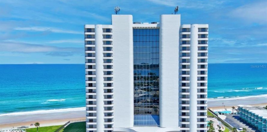 Condo in Daytona Beach Shores, Florida, 2 bedrooms  № 2236218