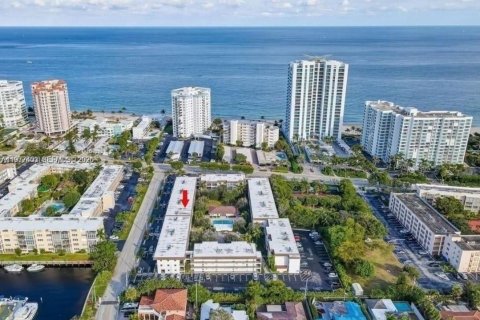 Condo in Lauderdale-by-the-Sea, Florida, 2 bedrooms  № 2169339 - photo 3