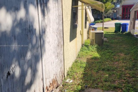 Casa en venta en Miramar, Florida, 4 dormitorios № 1956590 - foto 11