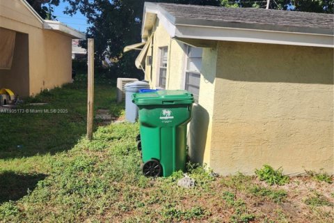 Casa en venta en Miramar, Florida, 4 dormitorios № 1956590 - foto 12