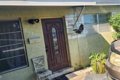 Casa en venta en Miramar, Florida, 4 dormitorios № 1956590 - foto 5