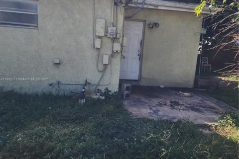 Casa en venta en Miramar, Florida, 4 dormitorios № 1956590 - foto 10