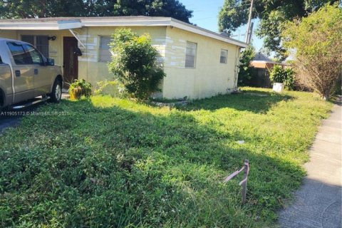 Casa en venta en Miramar, Florida, 4 dormitorios № 1956590 - foto 6