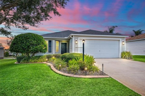 House in The Villages, Florida 3 bedrooms, 138.24 sq.m. № 2299828