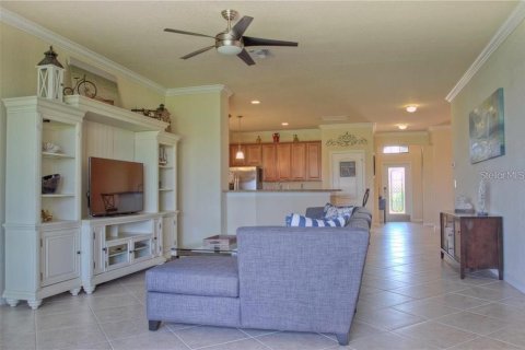 House in Bradenton, Florida 4 bedrooms, 212.47 sq.m. № 1615549 - photo 10