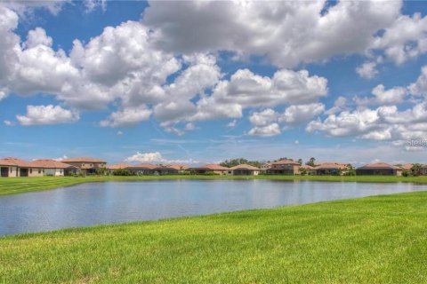 House in Bradenton, Florida 4 bedrooms, 212.47 sq.m. № 1615549 - photo 9