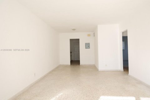 Appartement à louer à Miami Beach, Floride: 1 chambre № 2084295 - photo 4