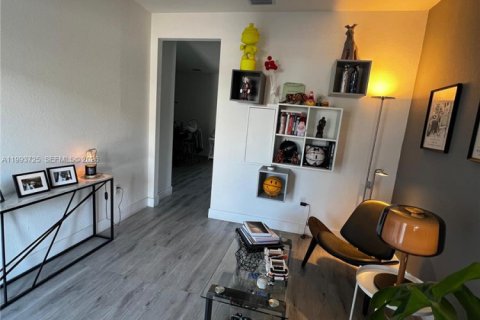 Adosado en alquiler en Davie, Florida, 2 dormitorios, 149.57 m2 № 2055486 - foto 4