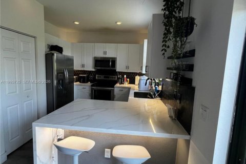 Adosado en alquiler en Davie, Florida, 2 dormitorios, 149.57 m2 № 2055486 - foto 7