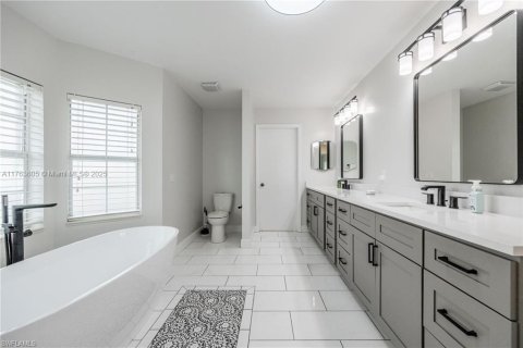 House in LaBelle, Florida 3 bedrooms, 276.66 sq.m. № 1695535 - photo 26