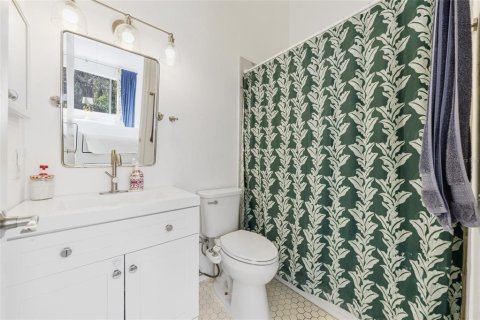 Townhouse in Tampa, Florida 2 bedrooms, 110 sq.m. № 2145357 - photo 12
