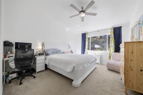 Townhouse in Tampa, Florida 2 bedrooms, 110 sq.m. № 2145357 - photo 10