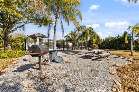Townhouse in Tampa, Florida 2 bedrooms, 110 sq.m. № 2145357 - photo 24