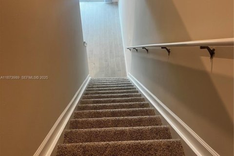 Снять в аренду таунхаус в Сент-Луси, Флорида 3 спальни, 138.05м2, № 1944959 - фото 7