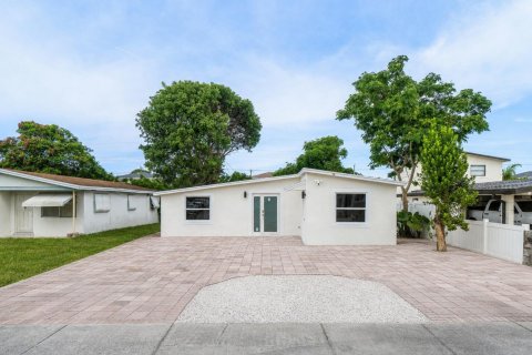 Villa ou maison à Delray Beach, Floride 4 chambres, 179.77 m2 № 2315692