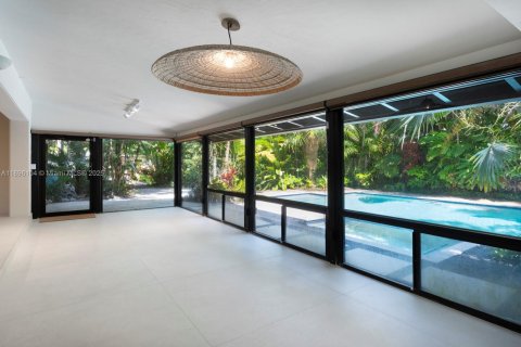 Casa en venta en Biscayne Park, Florida, 3 dormitorios, 172.8 m2 № 1955975 - foto 1
