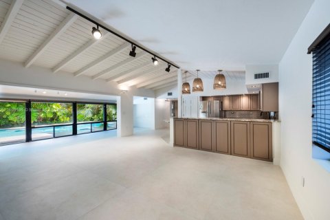 Casa en venta en Biscayne Park, Florida, 3 dormitorios, 172.8 m2 № 1955975 - foto 6