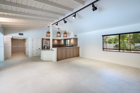 Casa en venta en Biscayne Park, Florida, 3 dormitorios, 172.8 m2 № 1955975 - foto 10