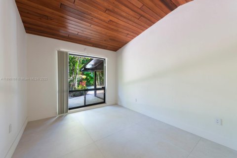 Casa en venta en Biscayne Park, Florida, 3 dormitorios, 172.8 m2 № 1955975 - foto 18