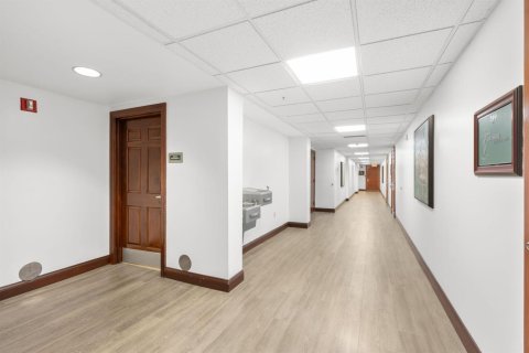 Propiedad comercial en venta en Fort Lauderdale, Florida № 2338100 - foto 20