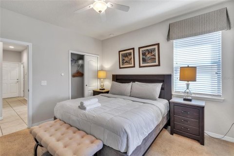 House in Kissimmee, Florida 6 bedrooms, 291.9 sq.m. № 1916907 - photo 17