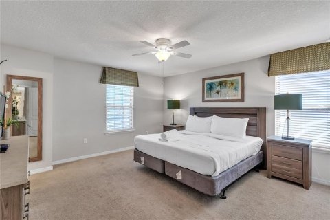 House in Kissimmee, Florida 6 bedrooms, 291.9 sq.m. № 1916907 - photo 16