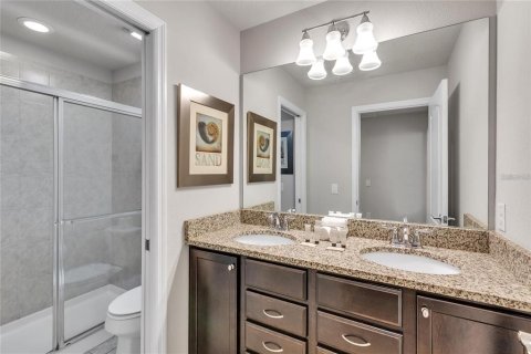 House in Kissimmee, Florida 6 bedrooms, 291.9 sq.m. № 1916907 - photo 20