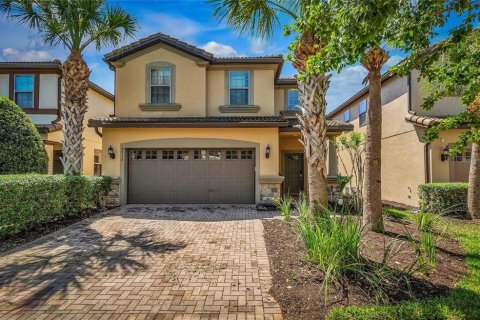 House in Kissimmee, Florida 6 bedrooms, 291.9 sq.m. № 1916907 - photo 1
