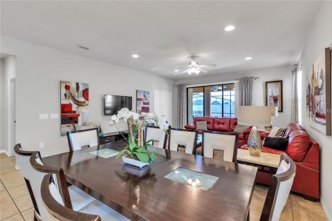 House in Kissimmee, Florida 6 bedrooms, 291.9 sq.m. № 1916907 - photo 6