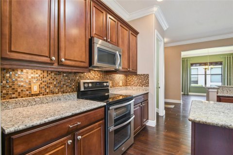 House in Poinciana, Florida 3 bedrooms, 222.41 sq.m. № 1842084 - photo 17