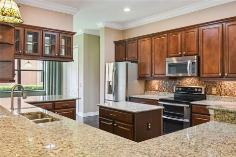 House in Poinciana, Florida 3 bedrooms, 222.41 sq.m. № 1842084 - photo 20