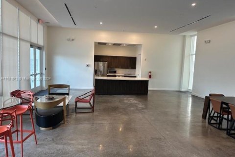 Condo in North Miami, Florida, 2 bedrooms  № 1957591 - photo 6