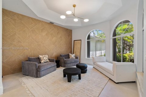 House in Weston, Florida 5 bedrooms, 369.66 sq.m. № 2244404 - photo 10