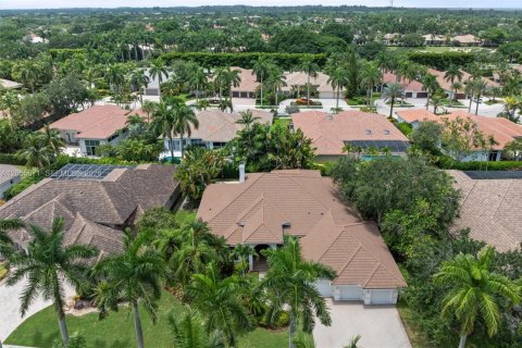 House in Weston, Florida 5 bedrooms, 369.66 sq.m. № 2244404 - photo 30
