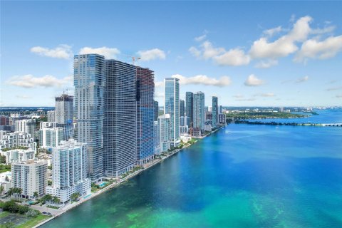 Copropriété à louer à Miami, Floride: 4 chambres, 244.89 m2 № 1987541 - photo 2