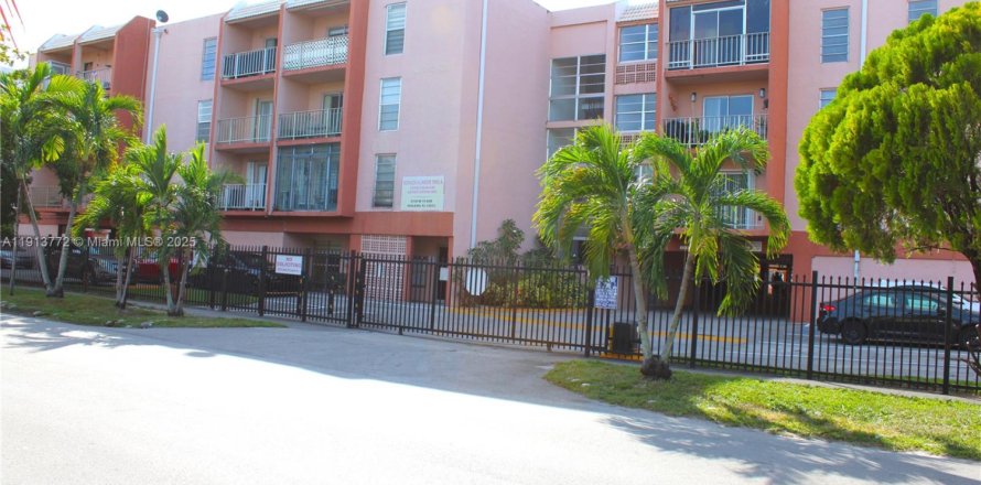 Condo in Hialeah, Florida, 1 bedroom  № 1969692