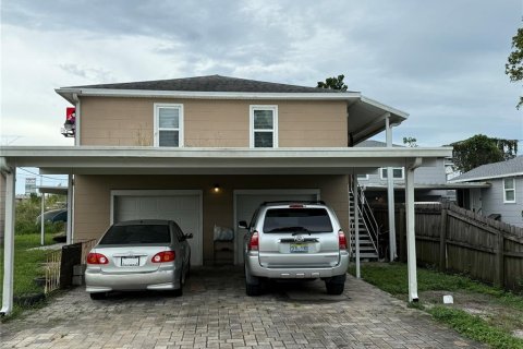 Casa en alquiler en Saint Petersburg, Florida, 2 dormitorios, 178.37 m2 № 1917397 - foto 1
