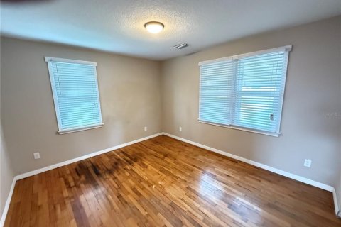 Casa en alquiler en Saint Petersburg, Florida, 2 dormitorios, 178.37 m2 № 1917397 - foto 4