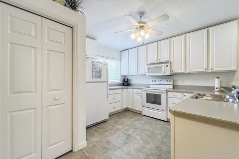 Condominio en venta en Crystal River, Florida, 2 dormitorios, 96.25 m2 № 1907906 - foto 8