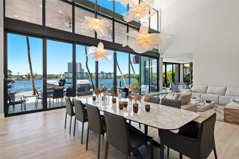 Купить виллу или дом в Норт-Майами-Бич, Флорида 5 спален, 496.75м2, № 1964596 - фото 24