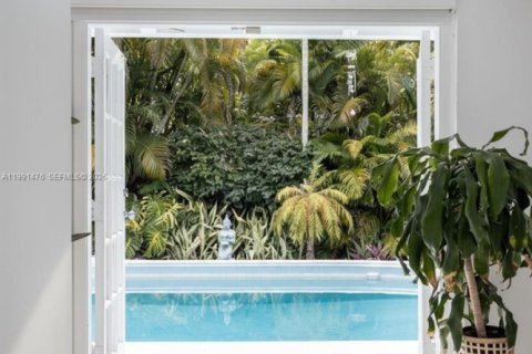 Casa en venta en Coral Gables, Florida, 2 dormitorios, 133.41 m2 № 2058286 - foto 14