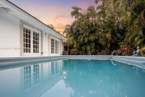 Casa en venta en Coral Gables, Florida, 2 dormitorios, 133.41 m2 № 2058286 - foto 11