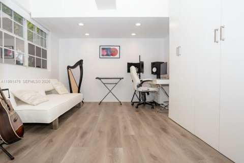 Casa en venta en Coral Gables, Florida, 2 dormitorios, 133.41 m2 № 2058286 - foto 12