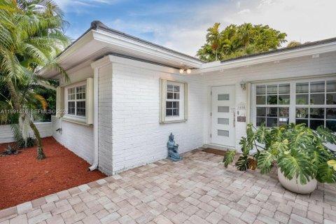 Casa en venta en Coral Gables, Florida, 2 dormitorios, 133.41 m2 № 2058286 - foto 16