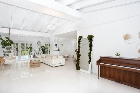 Casa en venta en Coral Gables, Florida, 2 dormitorios, 133.41 m2 № 2058286 - foto 5
