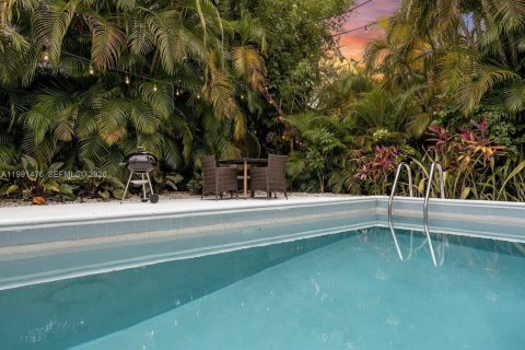 Casa en venta en Coral Gables, Florida, 2 dormitorios, 133.41 m2 № 2058286 - foto 2