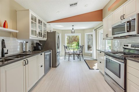 Villa ou maison à vendre à San Antonio, Floride: 2 chambres, 125.7 m2 № 2431600 - photo 4