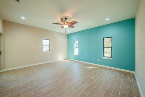 Villa ou maison à louer à Englewood, Floride: 3 chambres, 167.97 m2 № 2387496 - photo 10