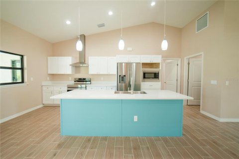 Villa ou maison à louer à Englewood, Floride: 3 chambres, 167.97 m2 № 2387496 - photo 4